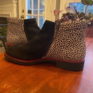 Super cute and comfy booties!